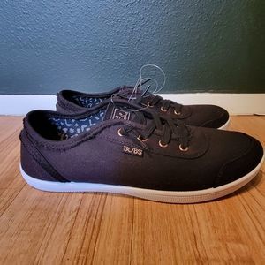 NWT Womens BOBS B Cute black shoes size 9